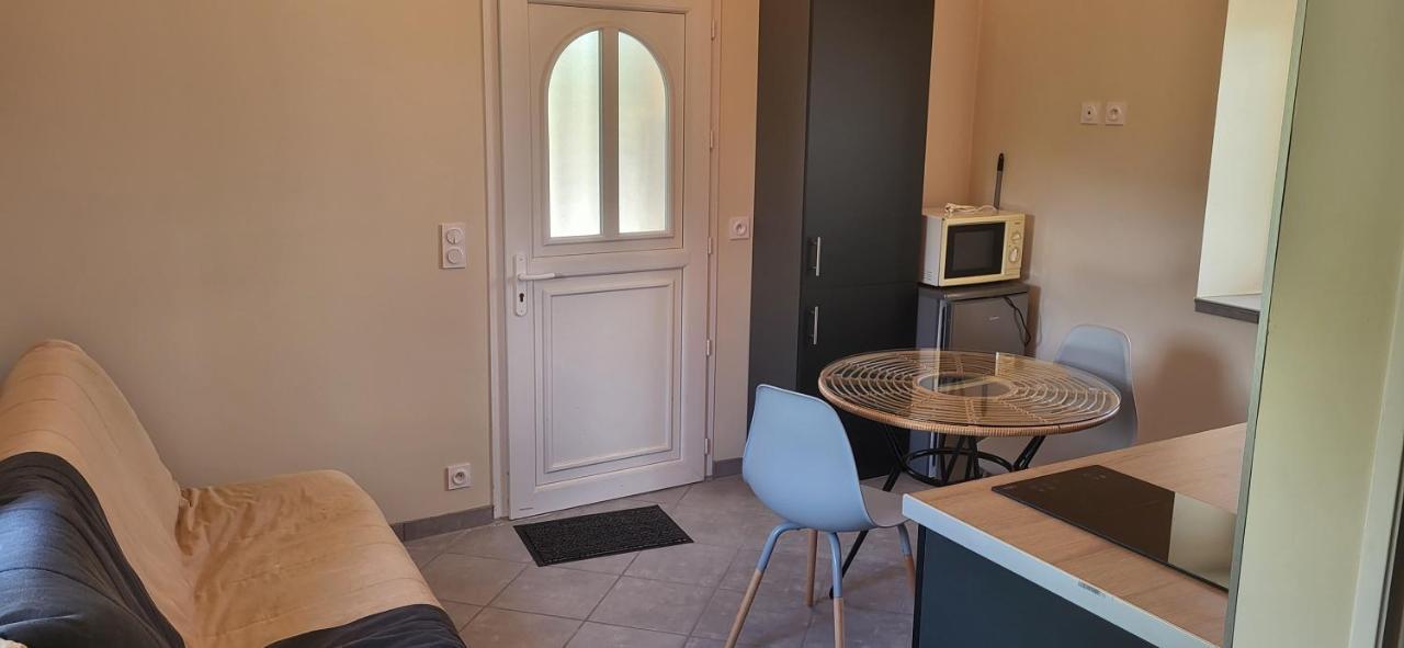 Maisonnette En Pierre Renovee لاماستر المظهر الخارجي الصورة